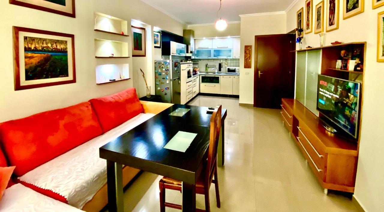 Blloku Apartment Tirana Esterno foto