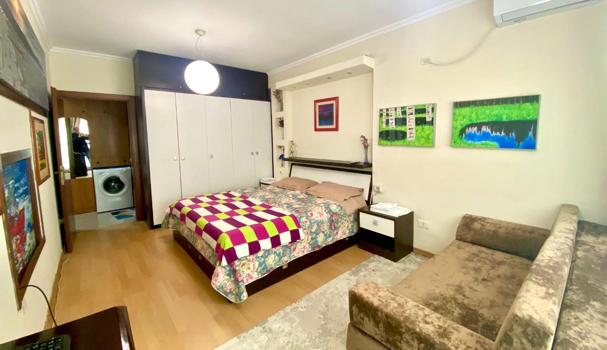 Blloku Apartment Tirana Esterno foto